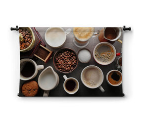 Ensemble van verschillende kopjes en kannen koffie