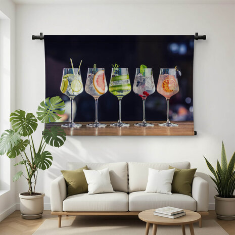 Vijf kleurrijke gin-tonic cocktails