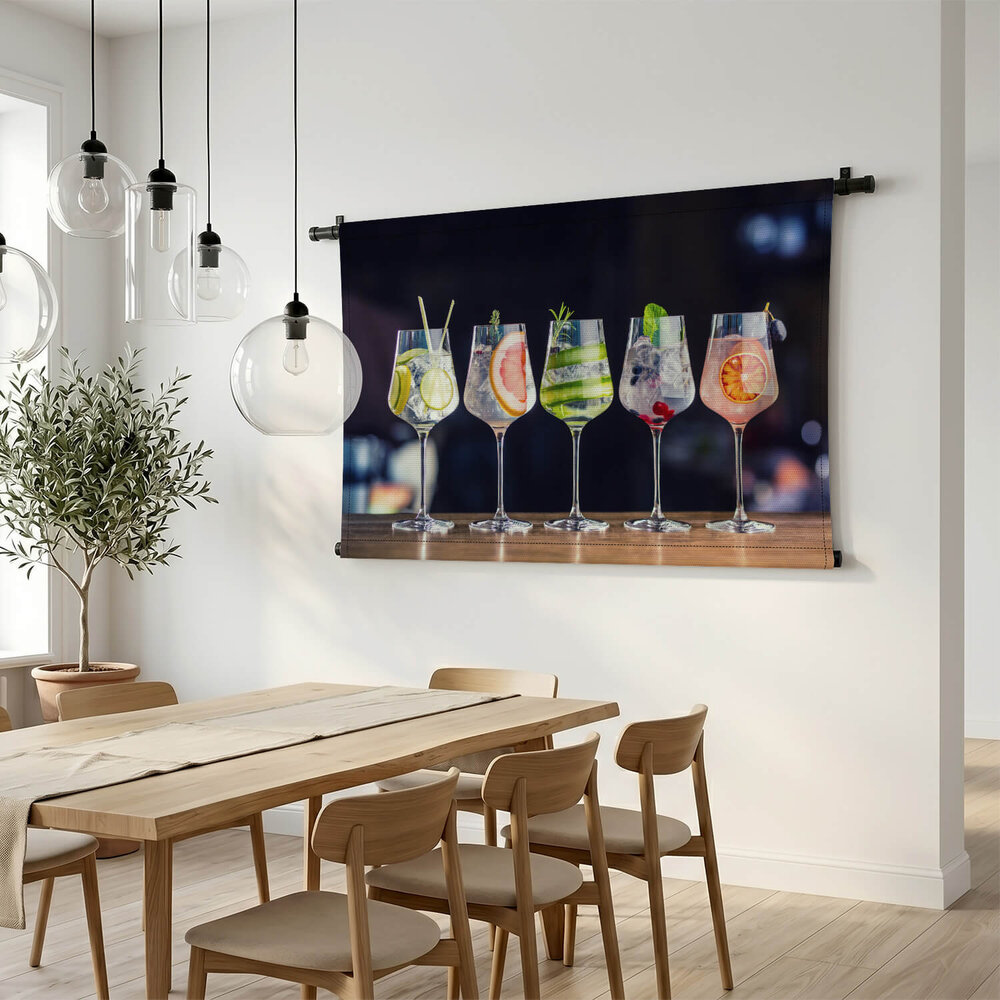 Vijf kleurrijke gin-tonic cocktails
