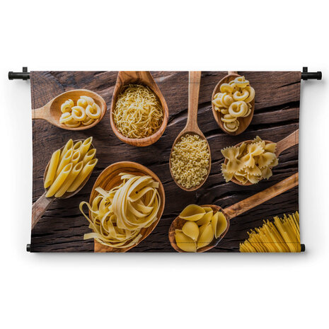 Verschillende pastasoorten op tafel