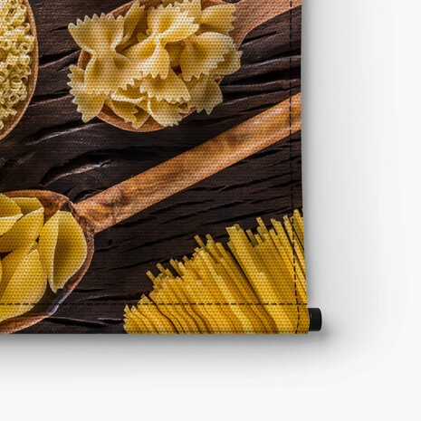 Verschillende pastasoorten op tafel