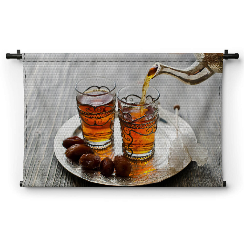 Traditionele Arabische thee met dadels