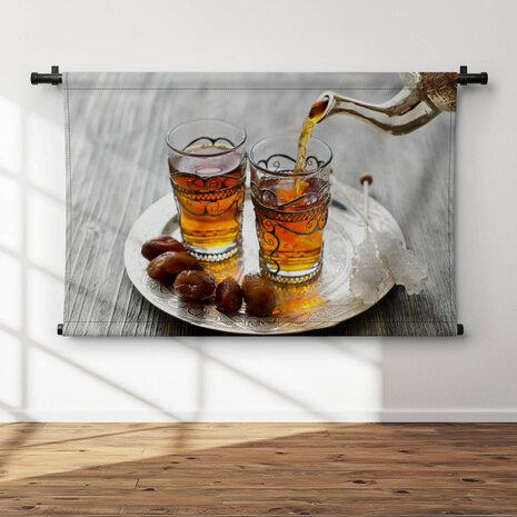 Traditionele Arabische thee met dadels