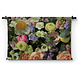 Pastelkleurige bloemen en eucalyptustakken
