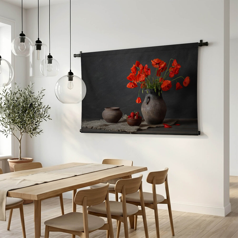 Stilleven van schalen vaas met klaprozen