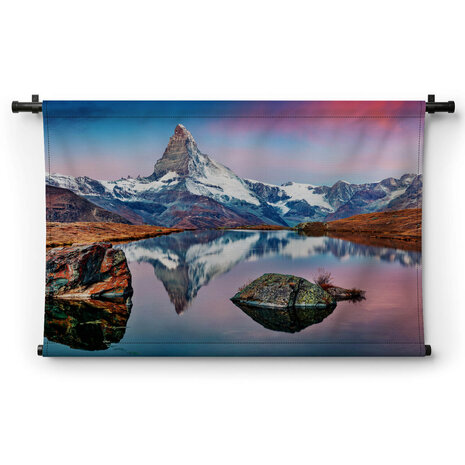 Ochtendzicht op Stellisee meer met Matterhorn berg op de achtergrond