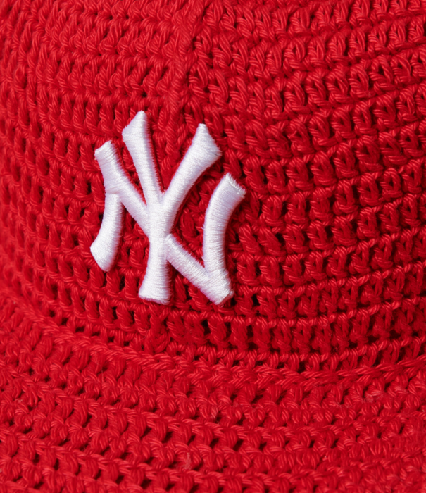 A Form Unseen Yankees Crochet - Red