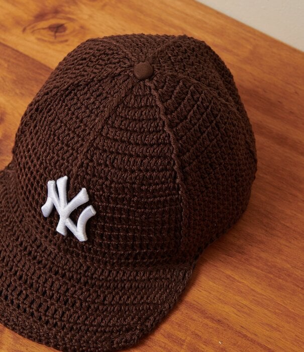 A Form Unseen Yankees Crochet - Brown