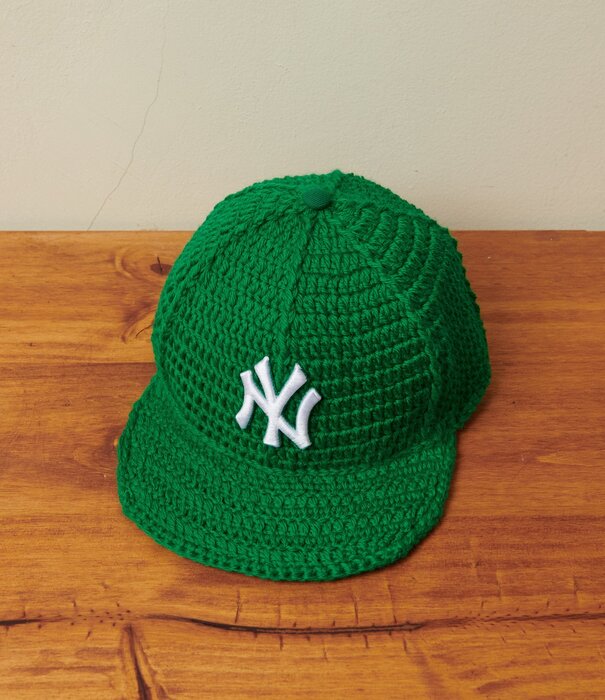 A Form Unseen Yankees Crochet - Green