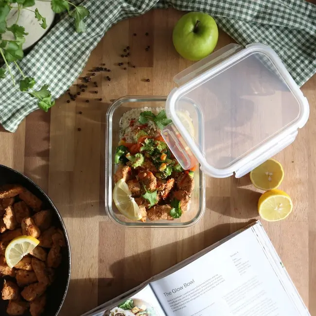 Glass meal prep container with clip-top lid – 1 litre