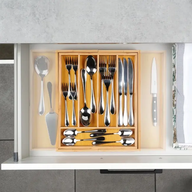 Ausziehbarer Bambus-Besteckkasten mit bis zu 7 Fächern – 28-45 x 33,5 cm