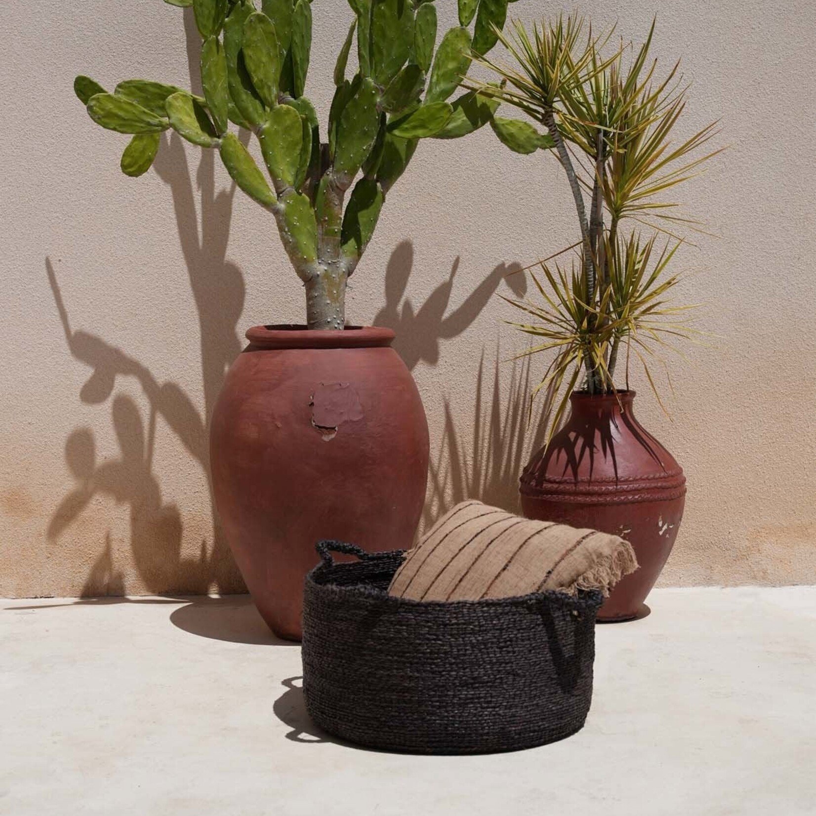 Bazar Bizar Antwerp Les Quatre Mains Baskets - Black - M