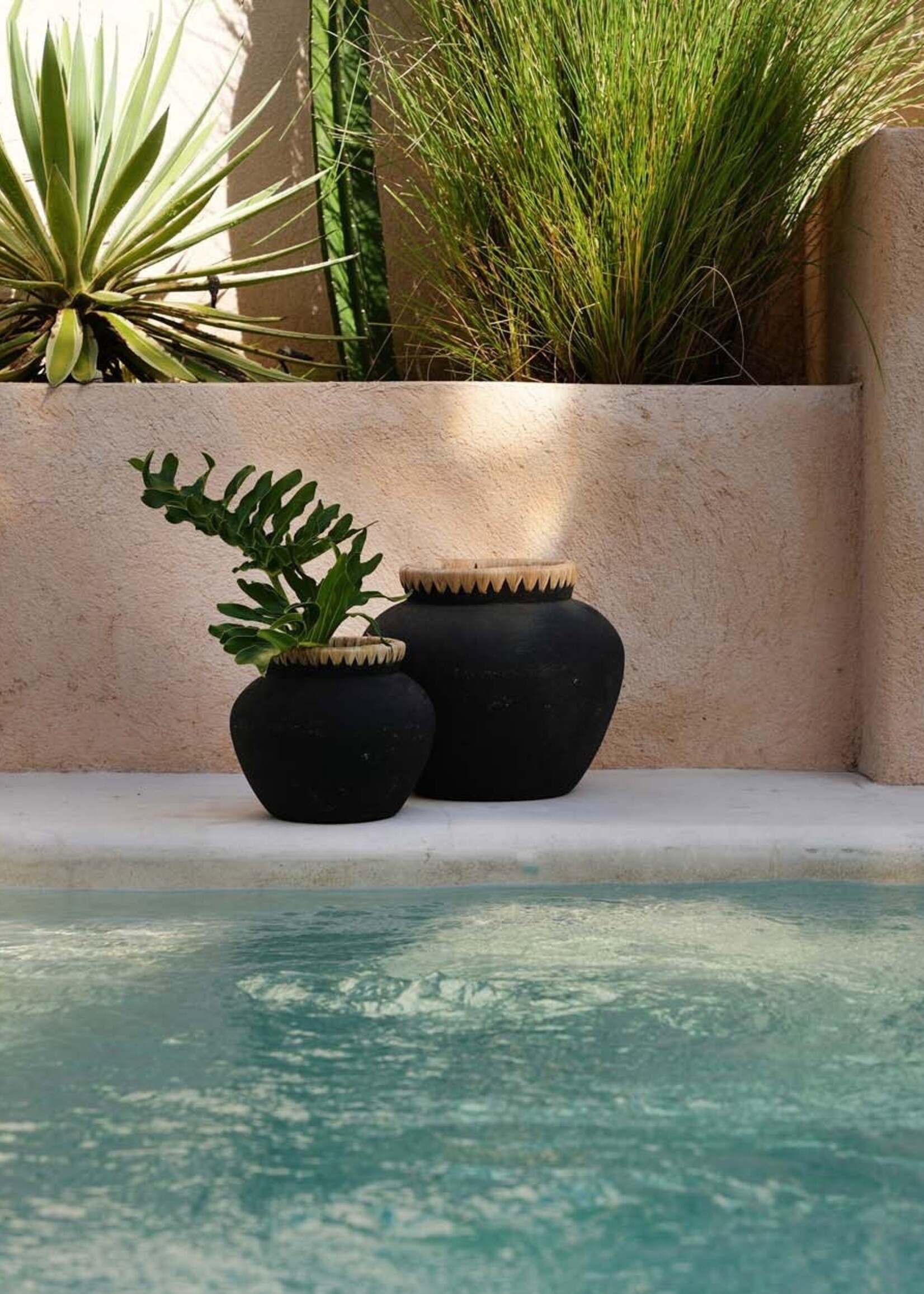 Bazar Bizar Antwerp The Styly Vase - Black Natural - S