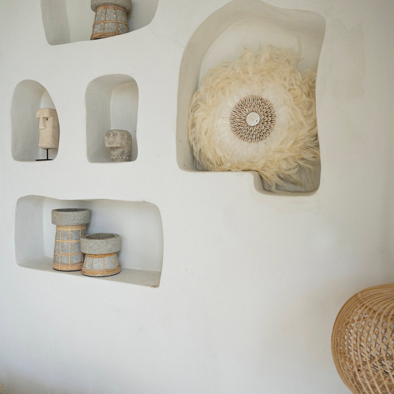 Bazar Bizar Antwerp The Serene Candle Holder - Concrete Natural - L