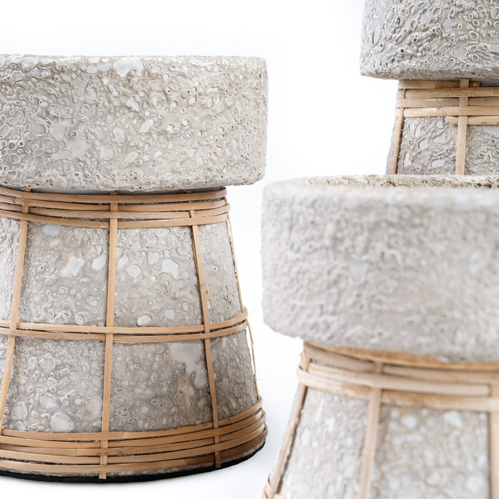 Bazar Bizar Antwerp The Serene Candle Holder - Concrete Natural - L