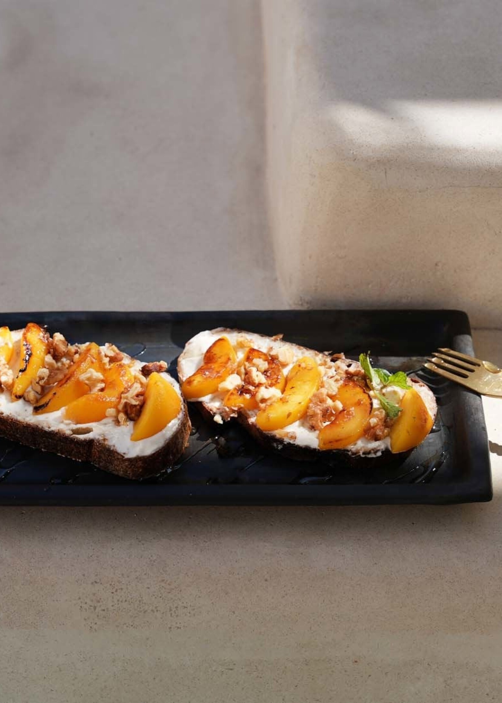 Bazar Bizar Antwerp The Burned Sushi Plate - Black - L