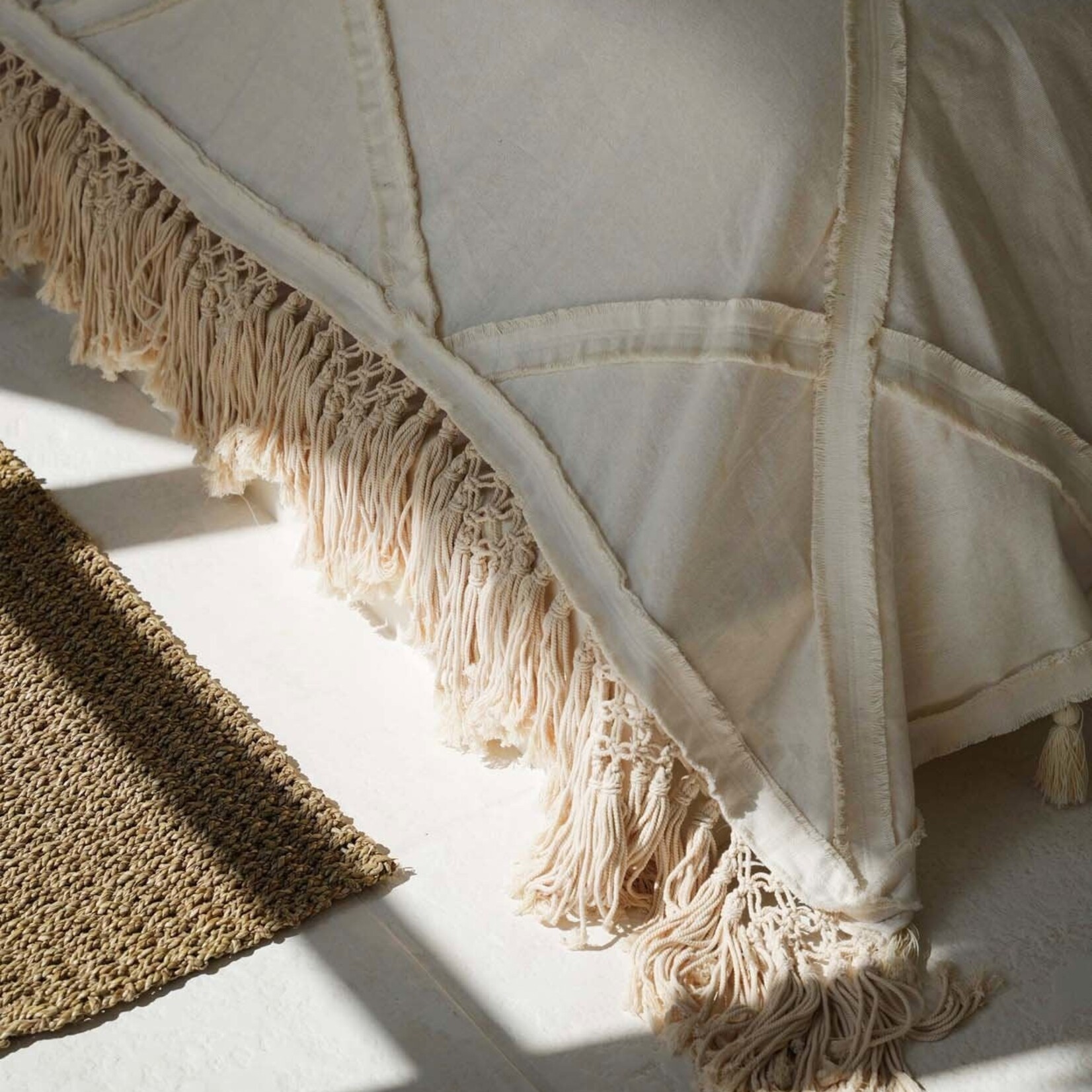 Bazar Bizar Antwerp The Berber Bed Throw - Natural