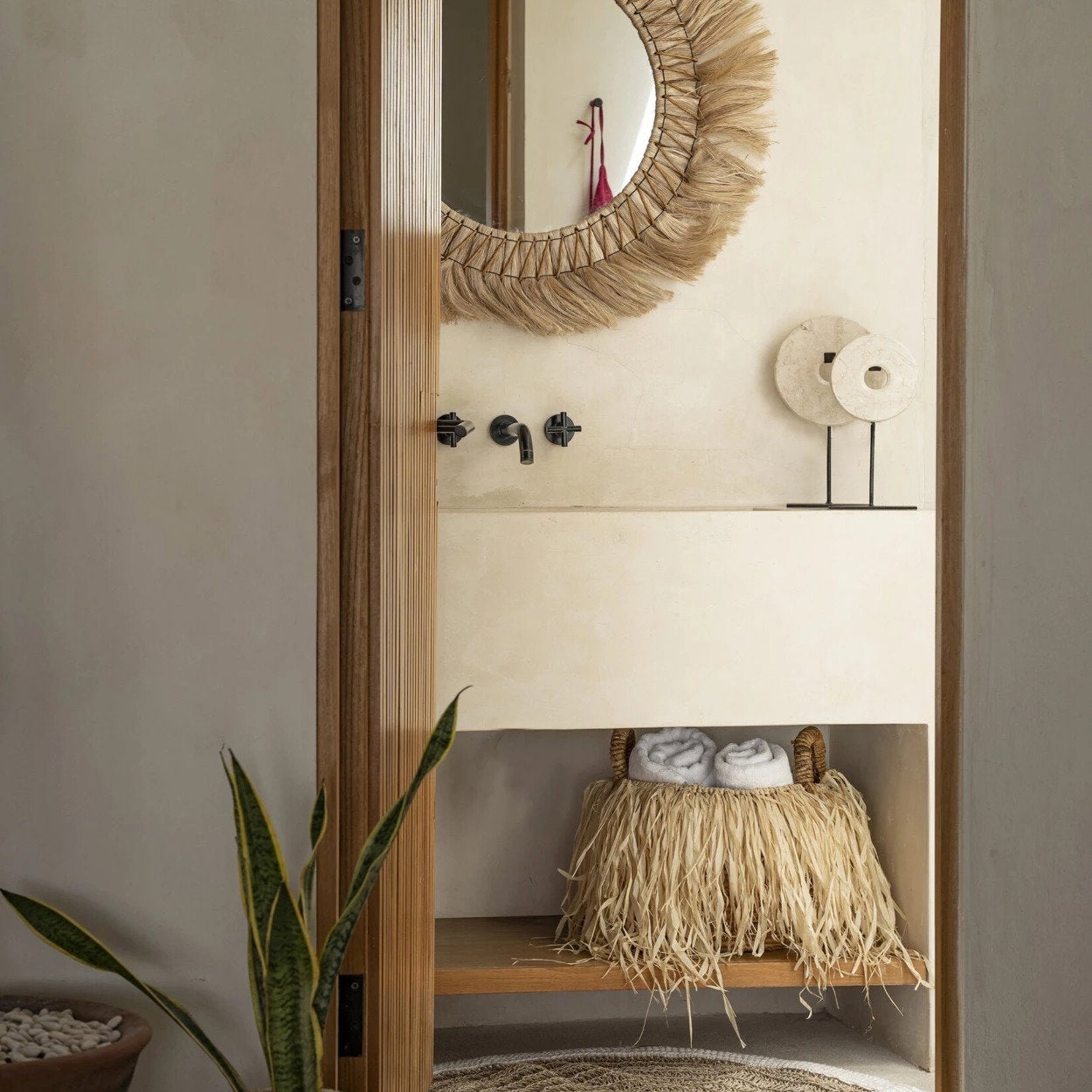 Bazar Bizar Antwerp The Raffia Basket - M