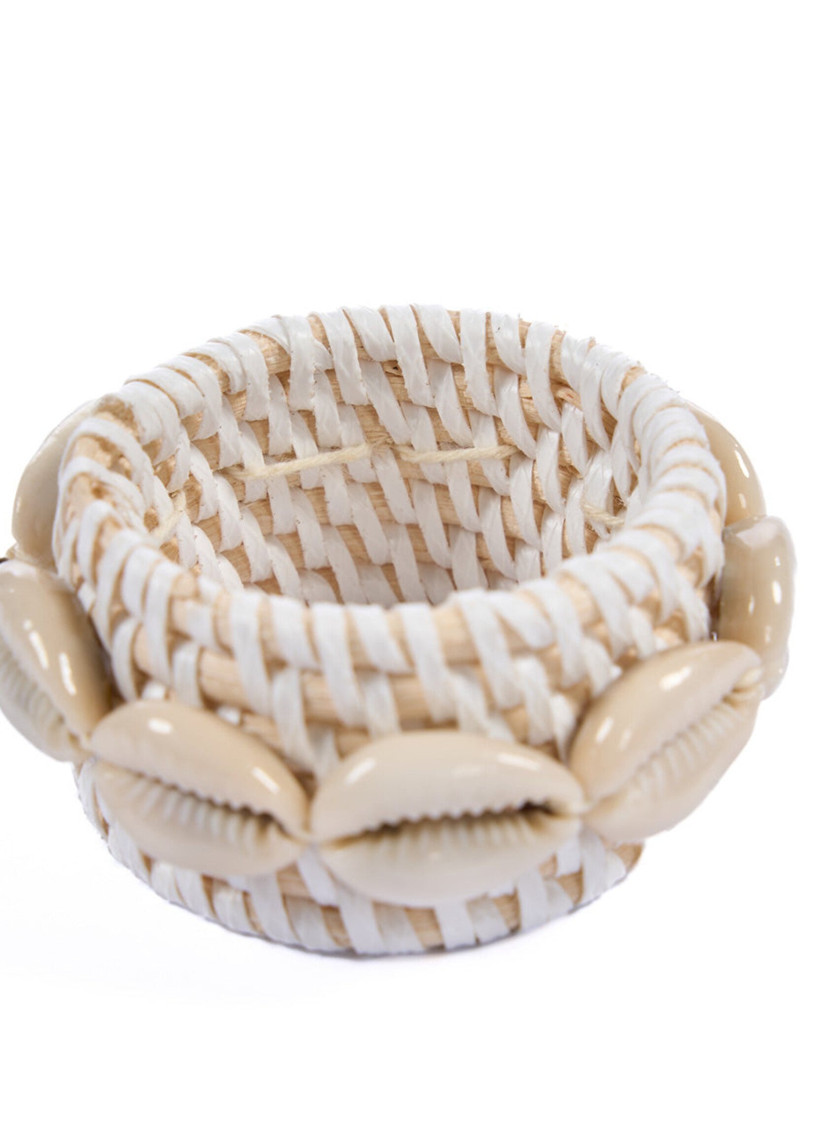Bazar Bizar Antwerp The Rattan Shell Napkin Ring - White
