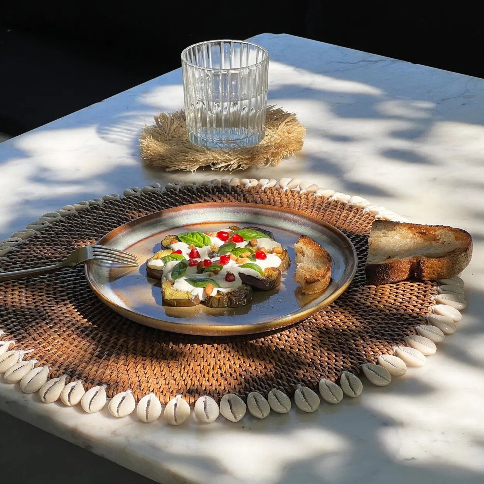 Bazar Bizar Antwerp The Colonial Shell Placemat - Natural Brown