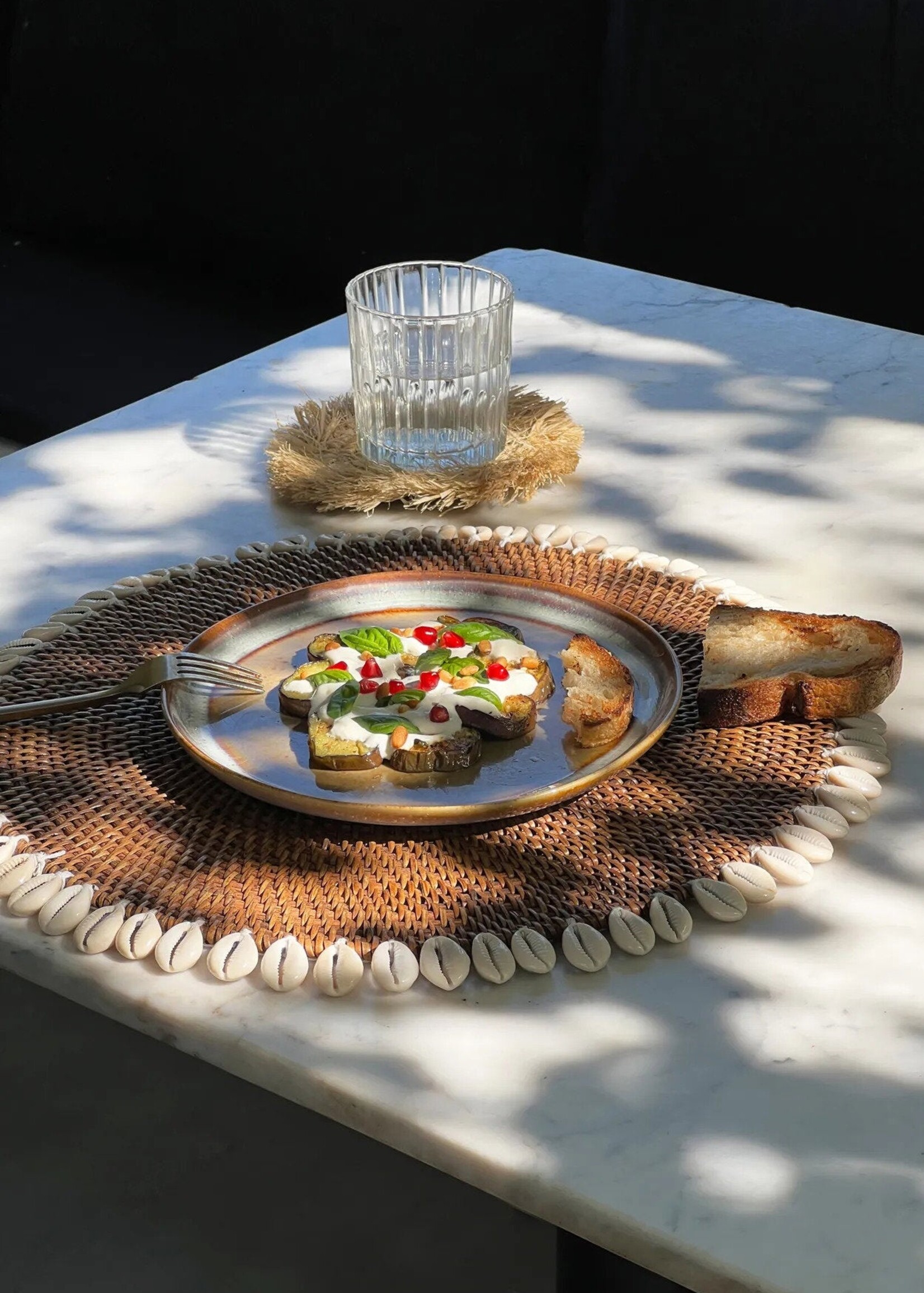 Bazar Bizar Antwerp The Colonial Shell Placemat - Natural Brown
