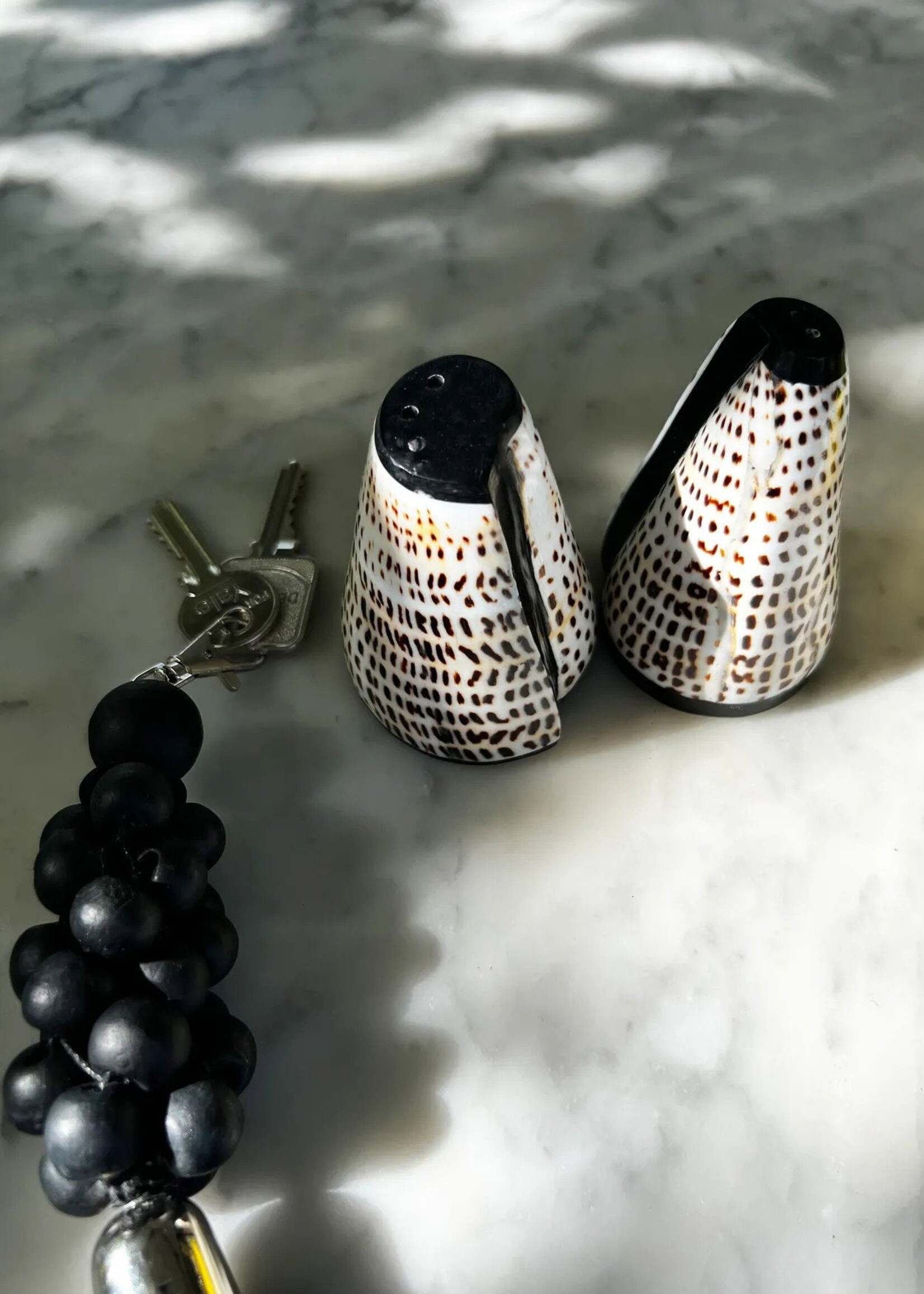 Bazar Bizar Antwerp The Salt & Peppa Shell - Set of 2