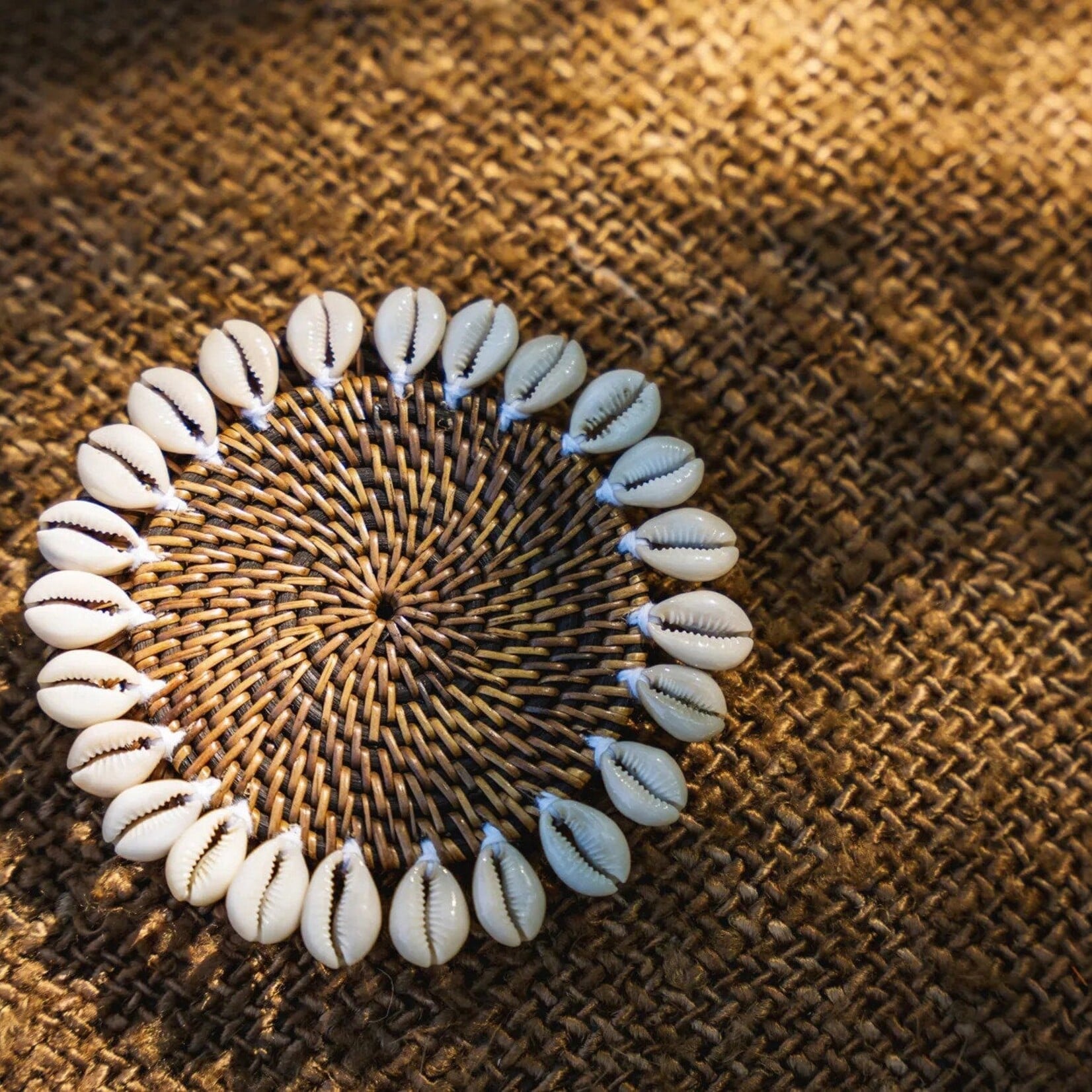 Bazar Bizar Antwerp The Colonial Shell Coaster - Natural Brown