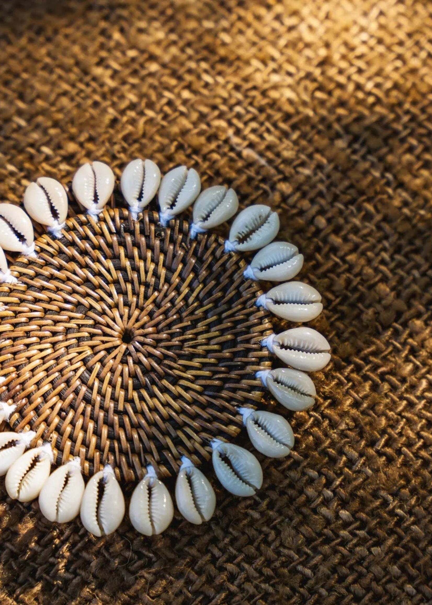 Bazar Bizar Antwerp The Colonial Shell Coaster - Natural Brown