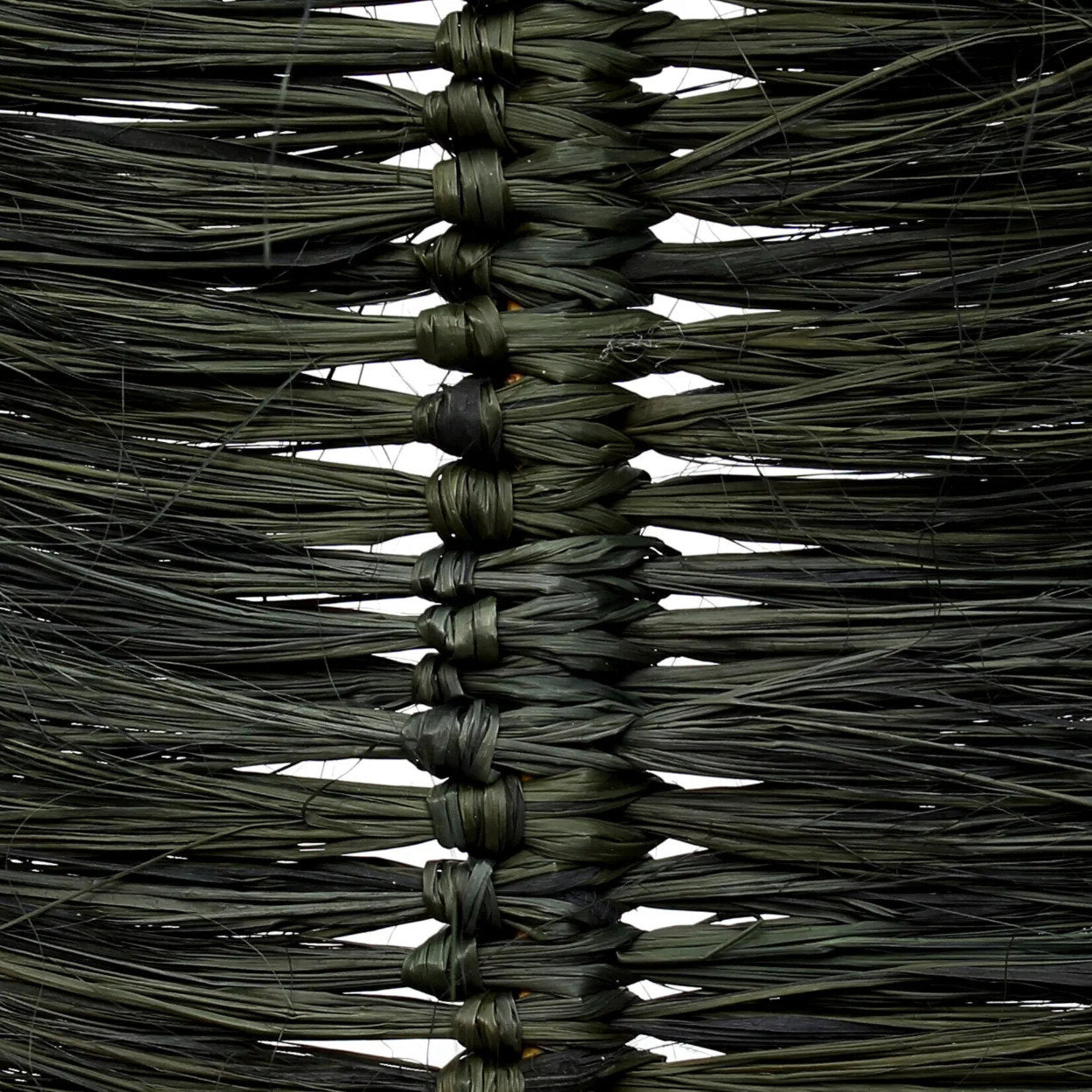 Bazar Bizar Antwerp The Raffia Palmeira - Black