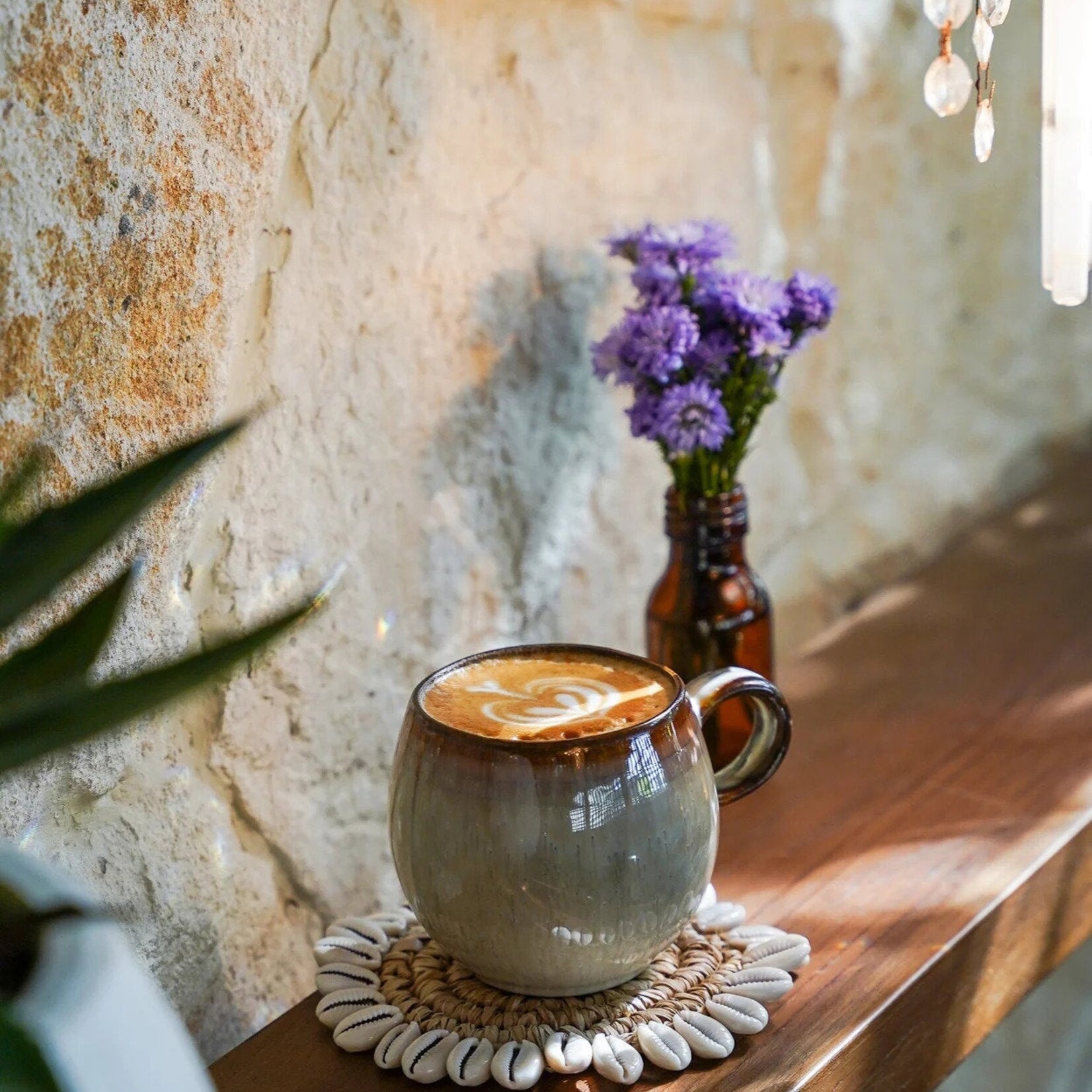 Bazar Bizar Antwerp The Raffia Shell Coaster - Natural