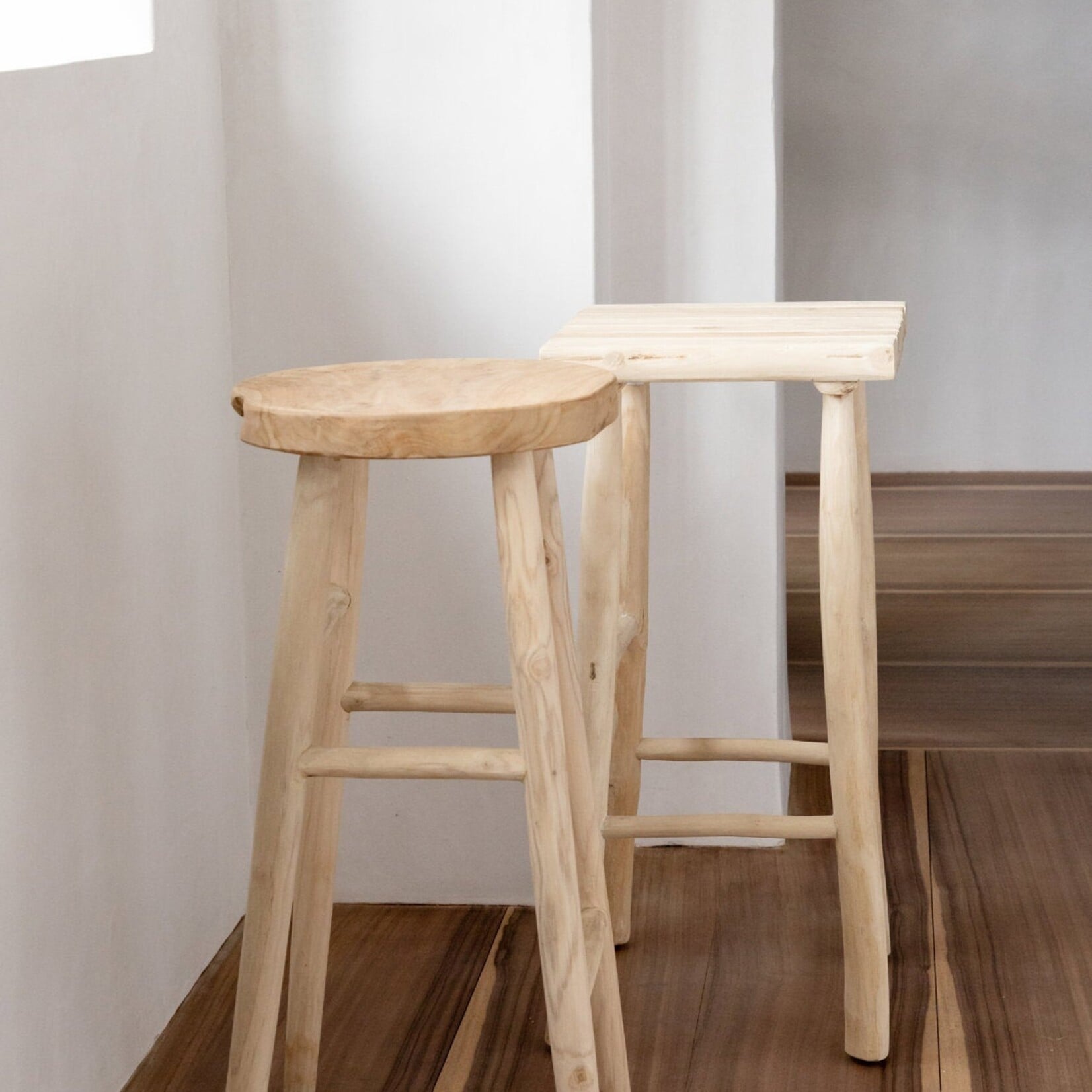 Bazar Bizar Antwerp The Kedut Bar Stool - Natural