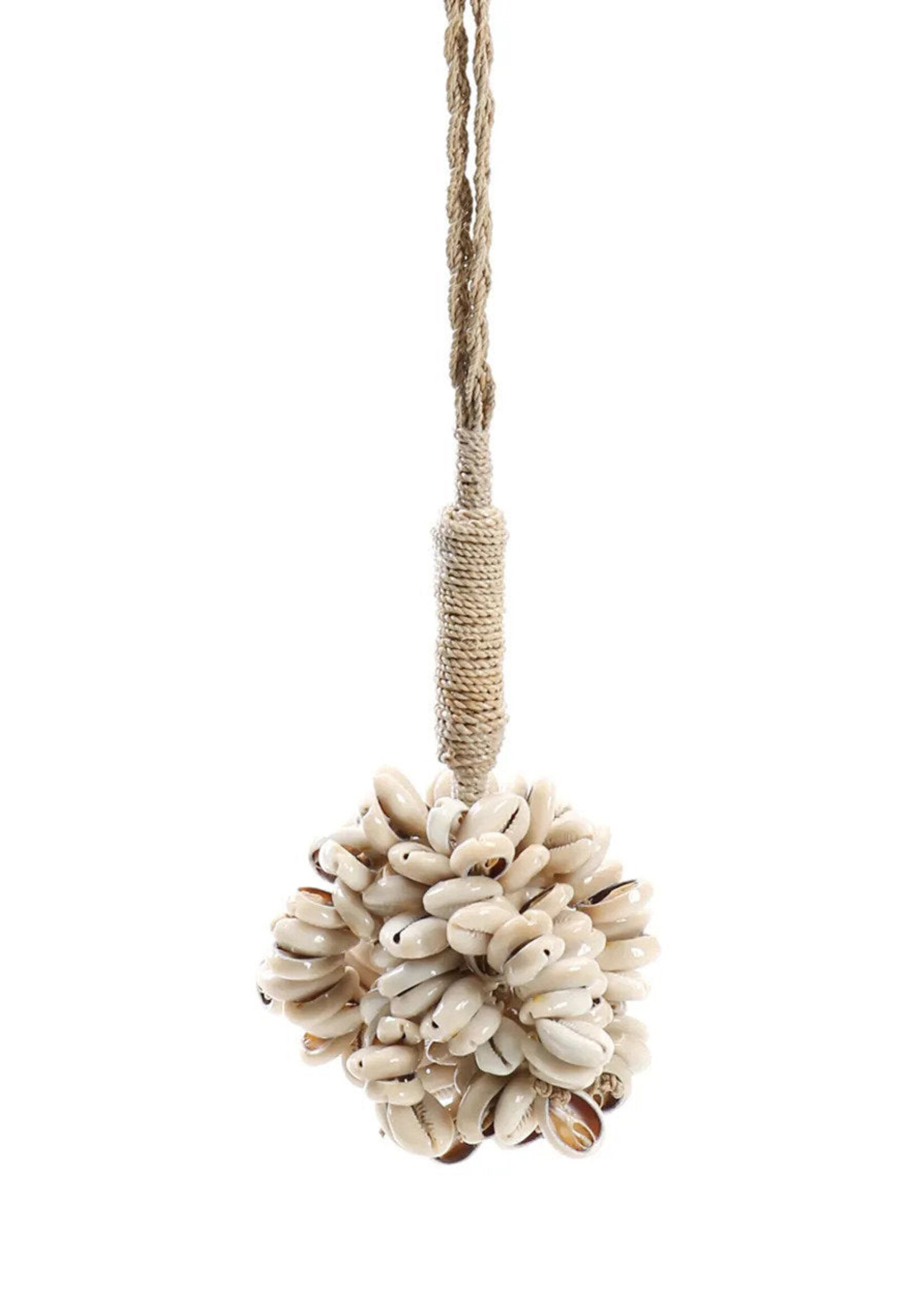 Bazar Bizar Antwerp The Door Shell Cowrie Tassel - Natural