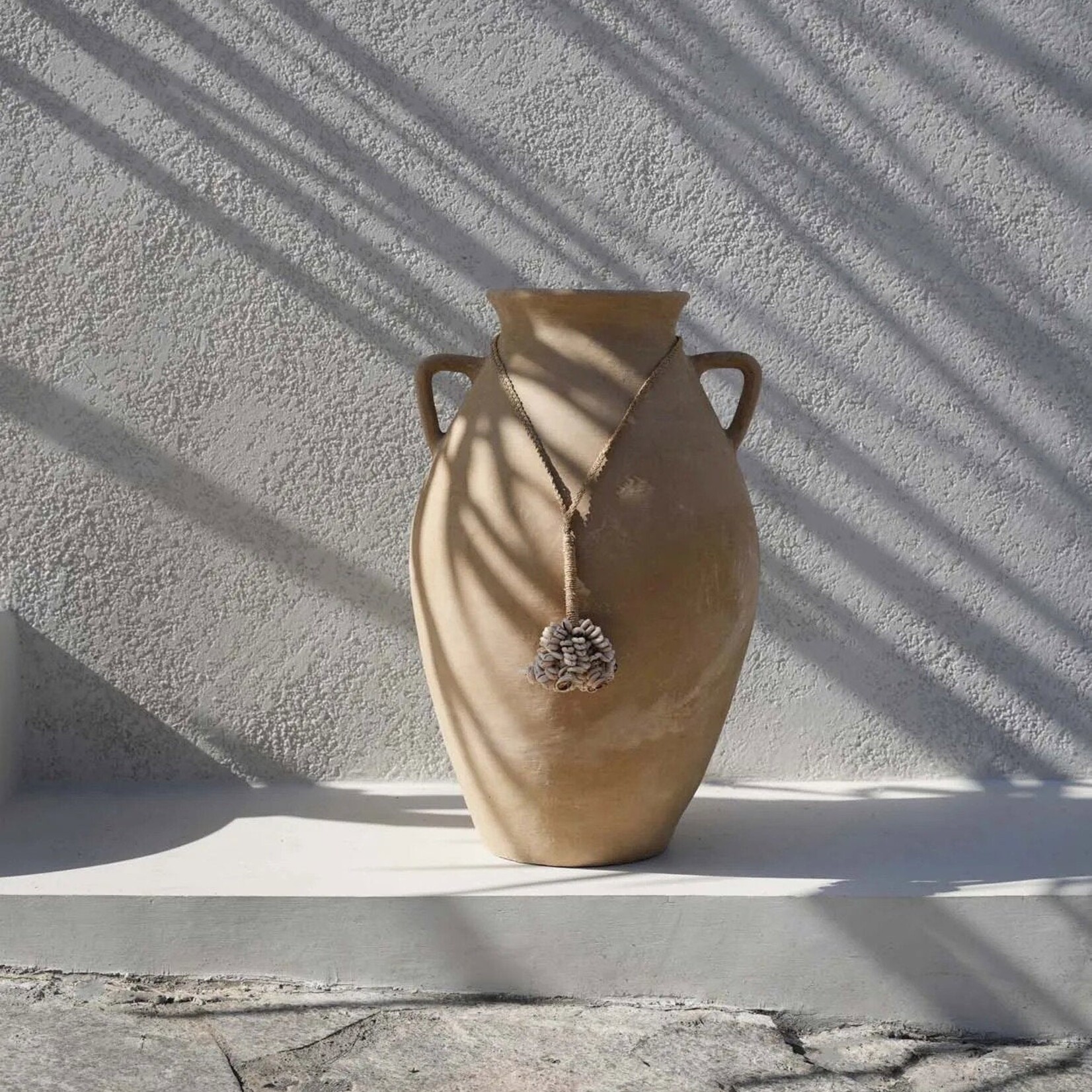 Bazar Bizar Antwerp The Door Shell Cowrie Tassel - Natural
