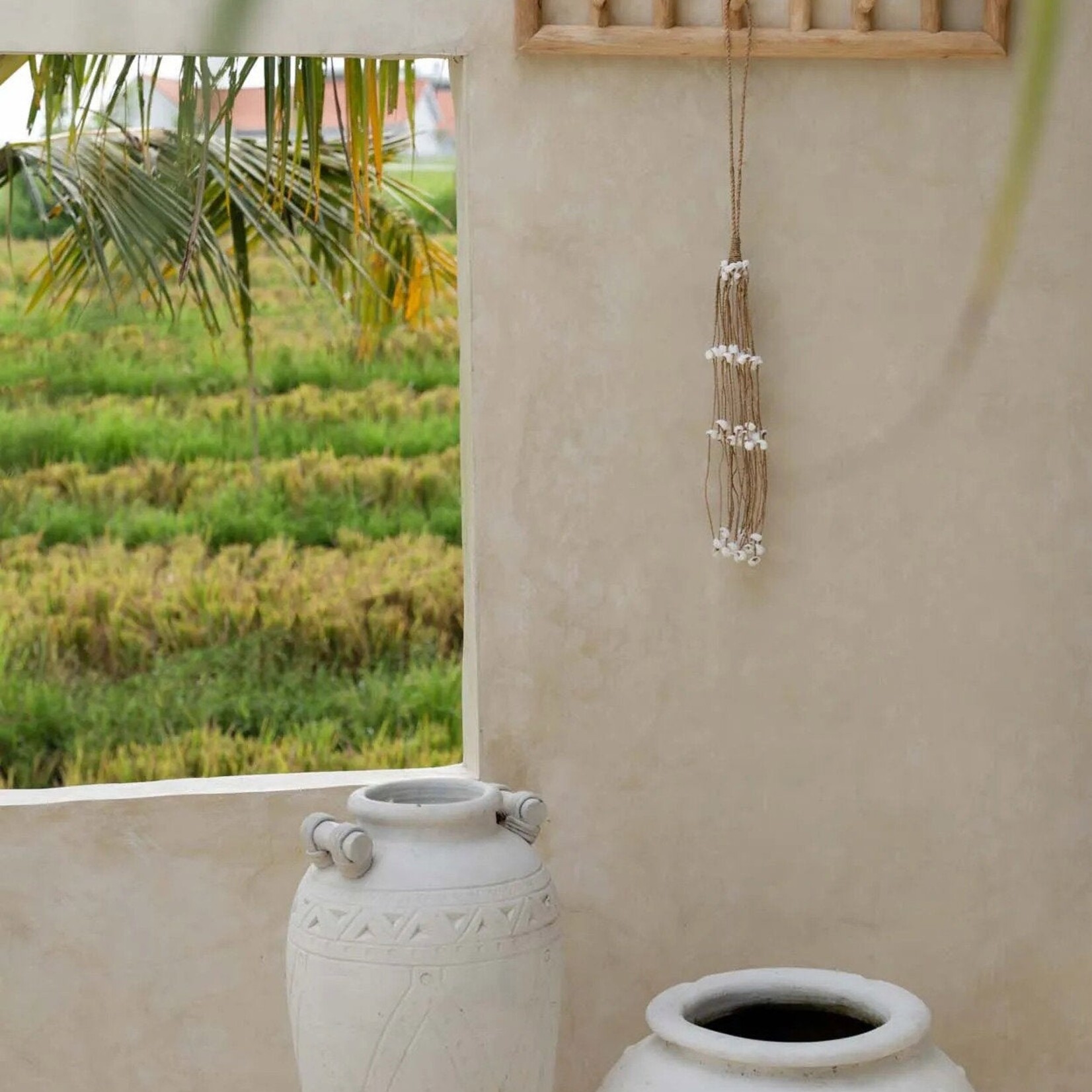 Bazar Bizar Antwerp The Long Shell Tassel - White