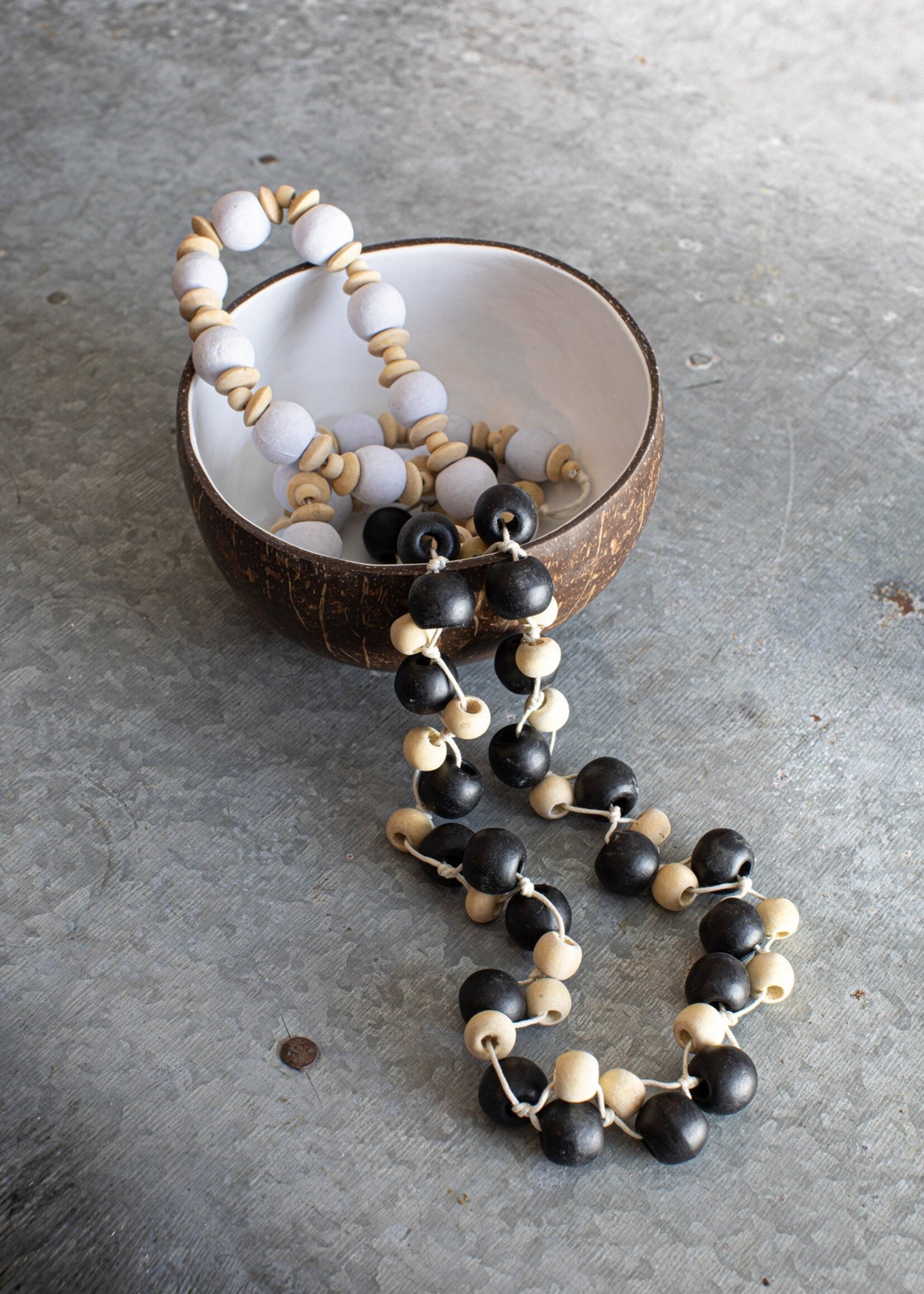 Bazar Bizar Antwerp The Canggu Necklace - Natural Black