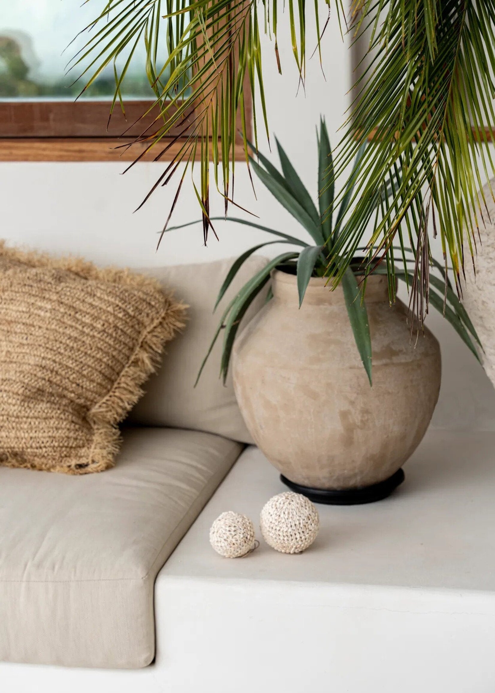 Bazar Bizar Antwerp The Bubble Shell Ball - White - L