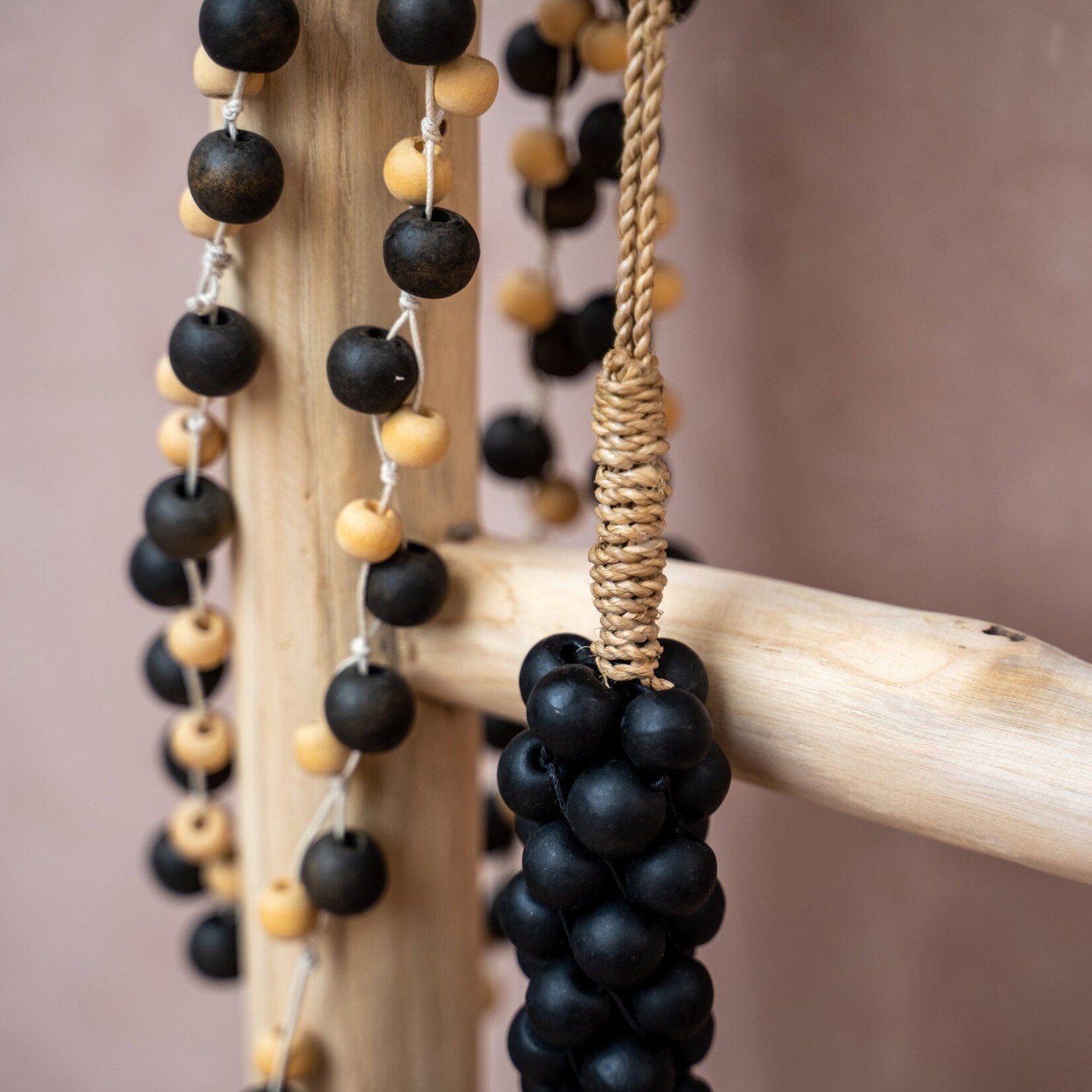 Bazar Bizar Antwerp The Canggu Necklace - Natural Black