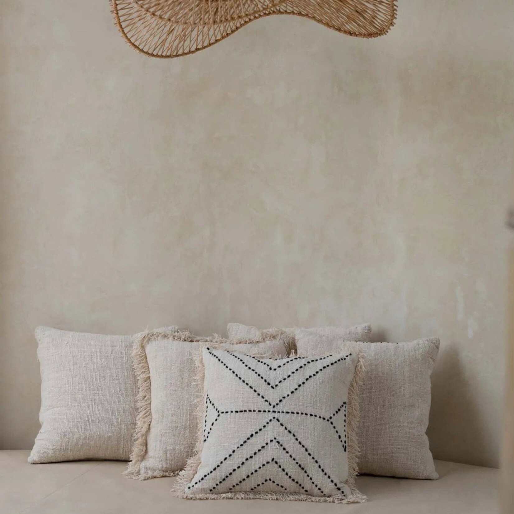 Bazar Bizar Antwerp The Chapeau Pendant - Natural - L