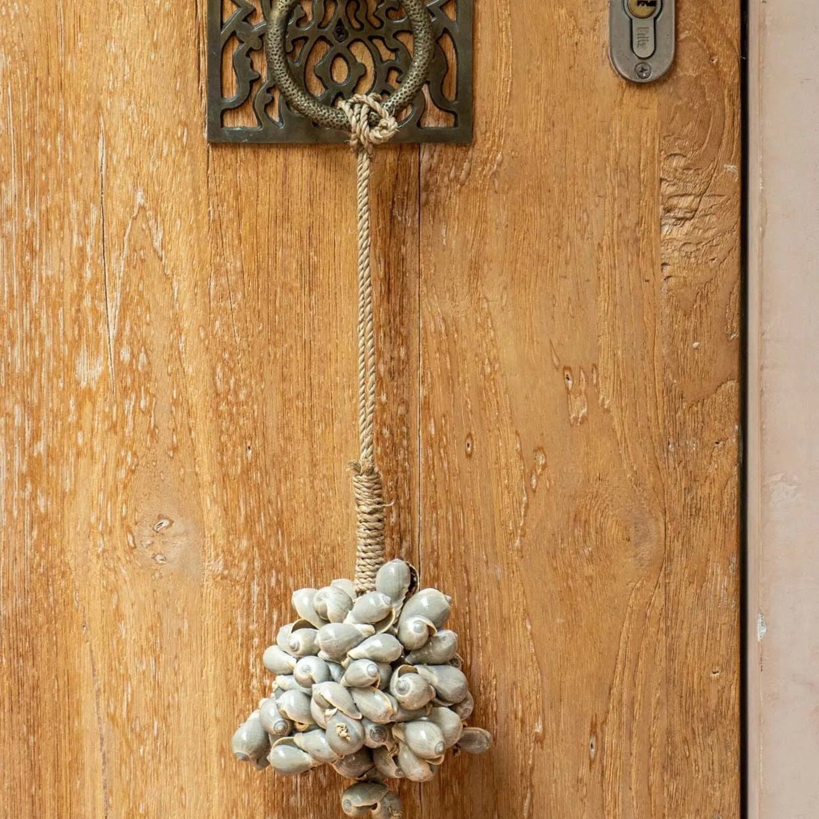 Bazar Bizar Antwerp The Grey Shell Tassel