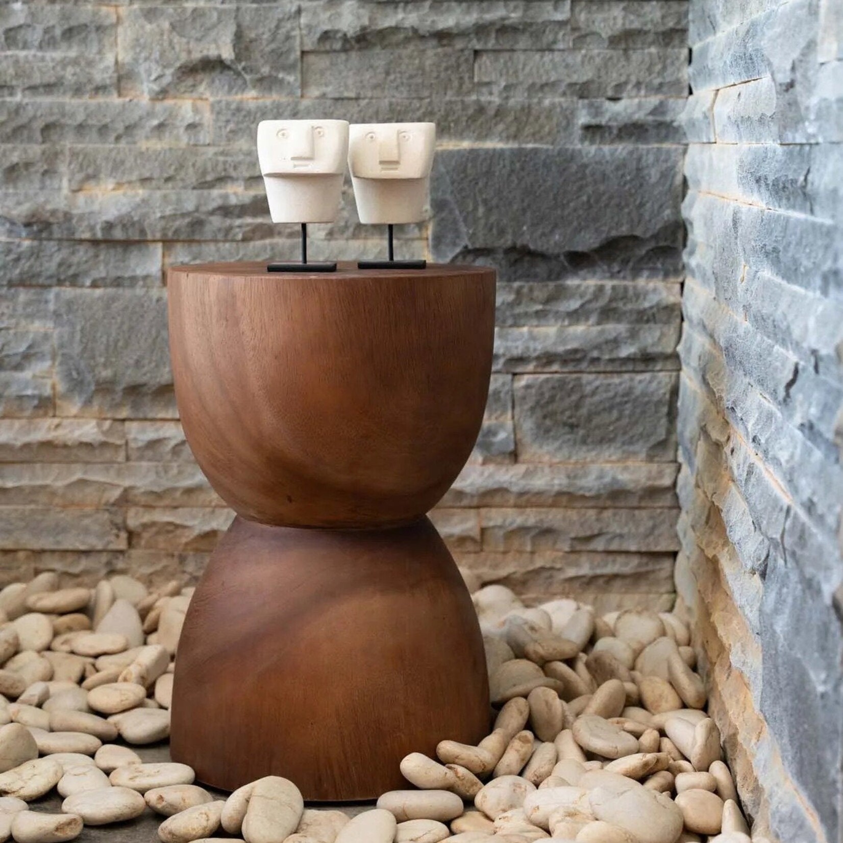 Bazar Bizar Antwerp The Sumba Stone #23 on Stand