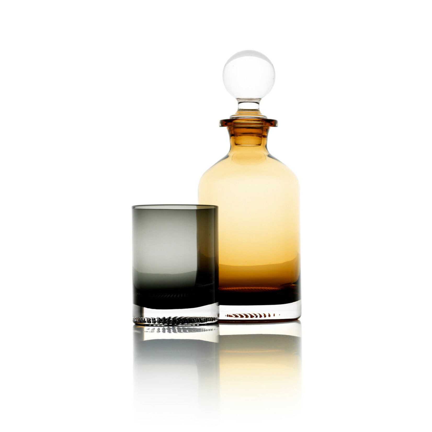 Bazar Bizar Antwerp The Dot Decanter Carafe - Amber