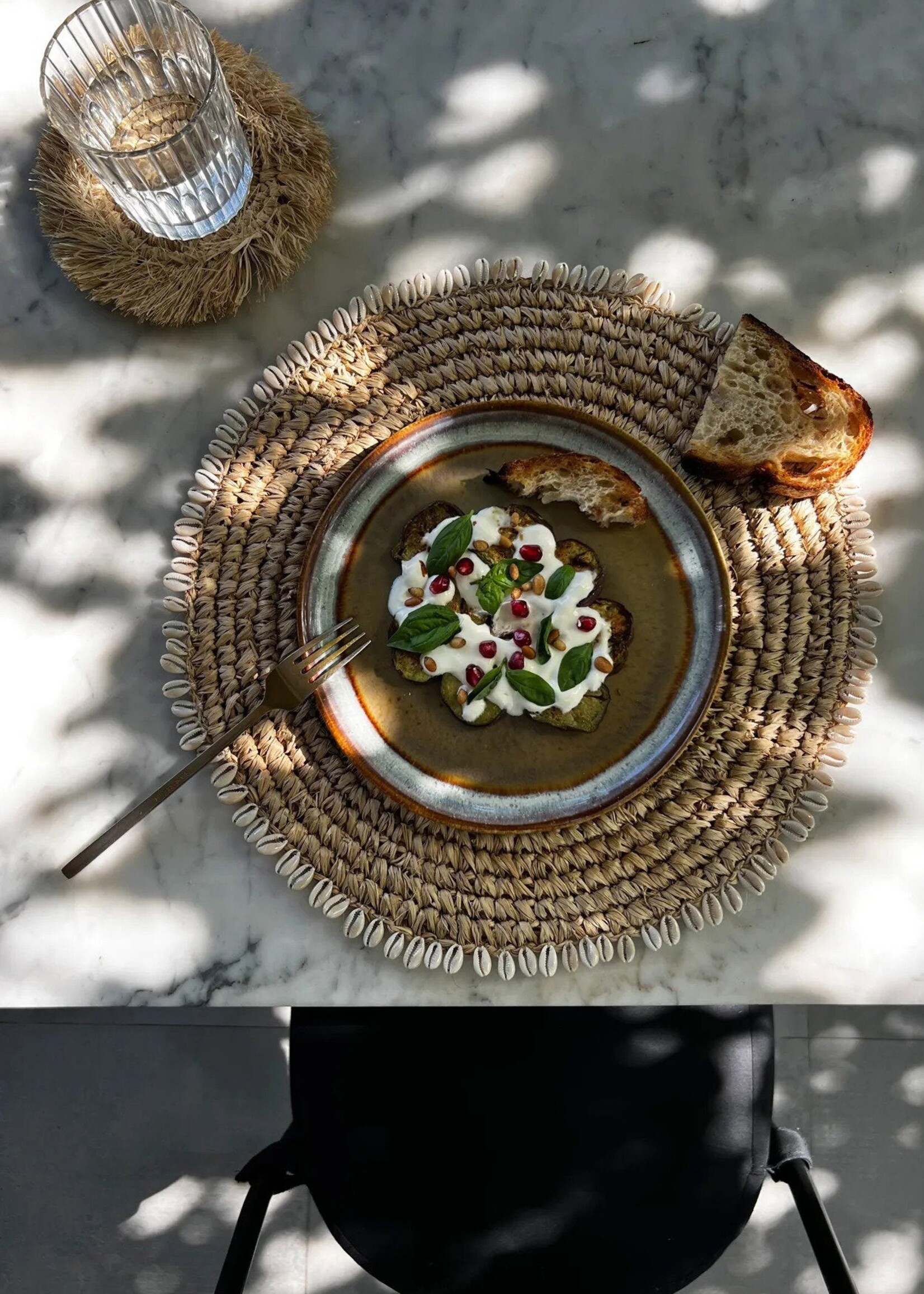 Bazar Bizar Antwerp The Raffia Shell Placemat - Natural