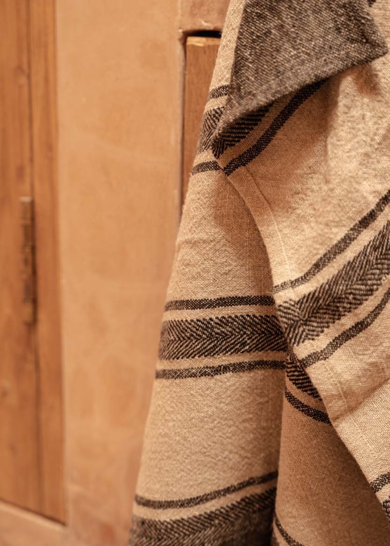 Bazar Bizar Antwerp The Linen Smudge Kitchen Towel - Natural Black - 50x70