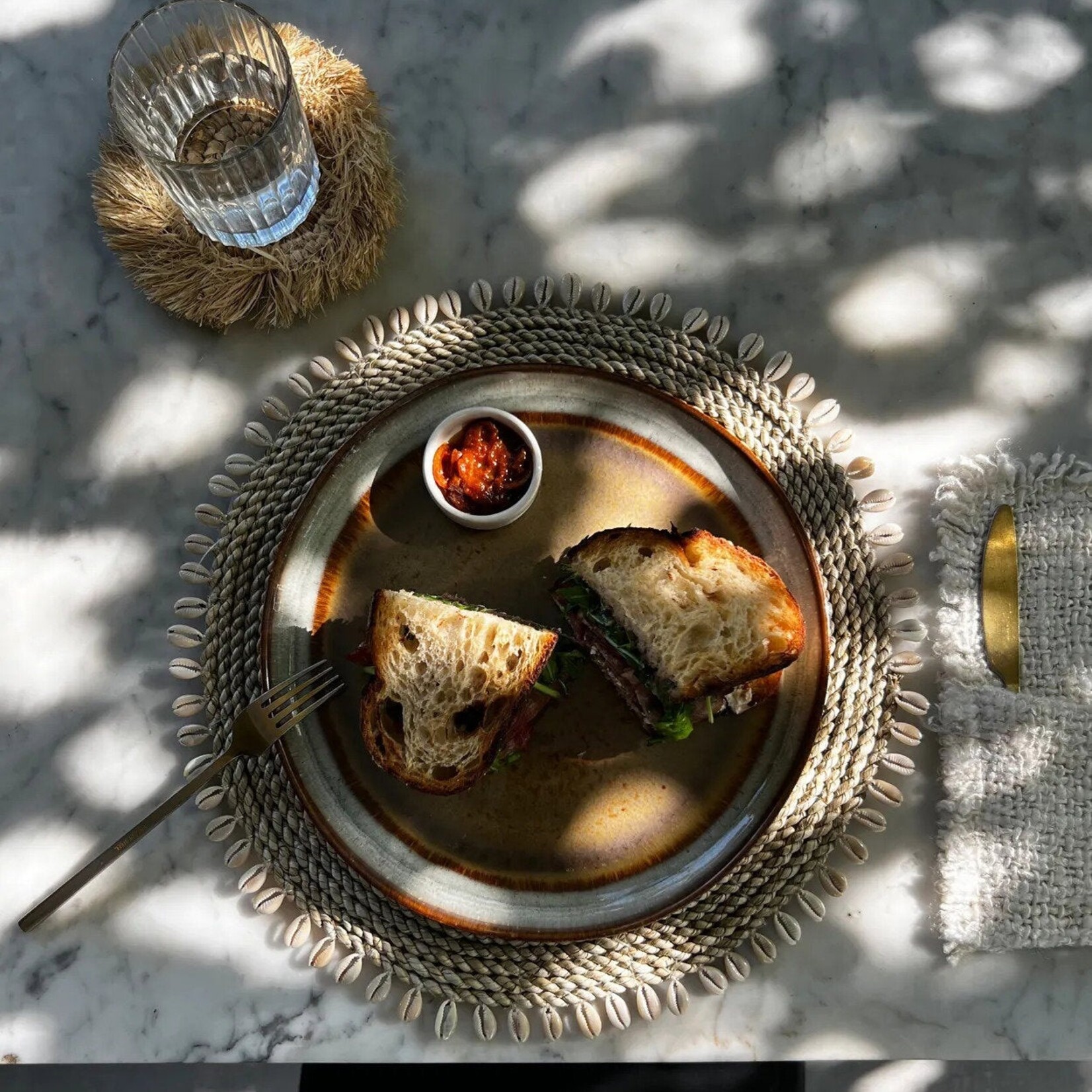 Bazar Bizar Antwerp The Seagrass Shell Placemat - Natural