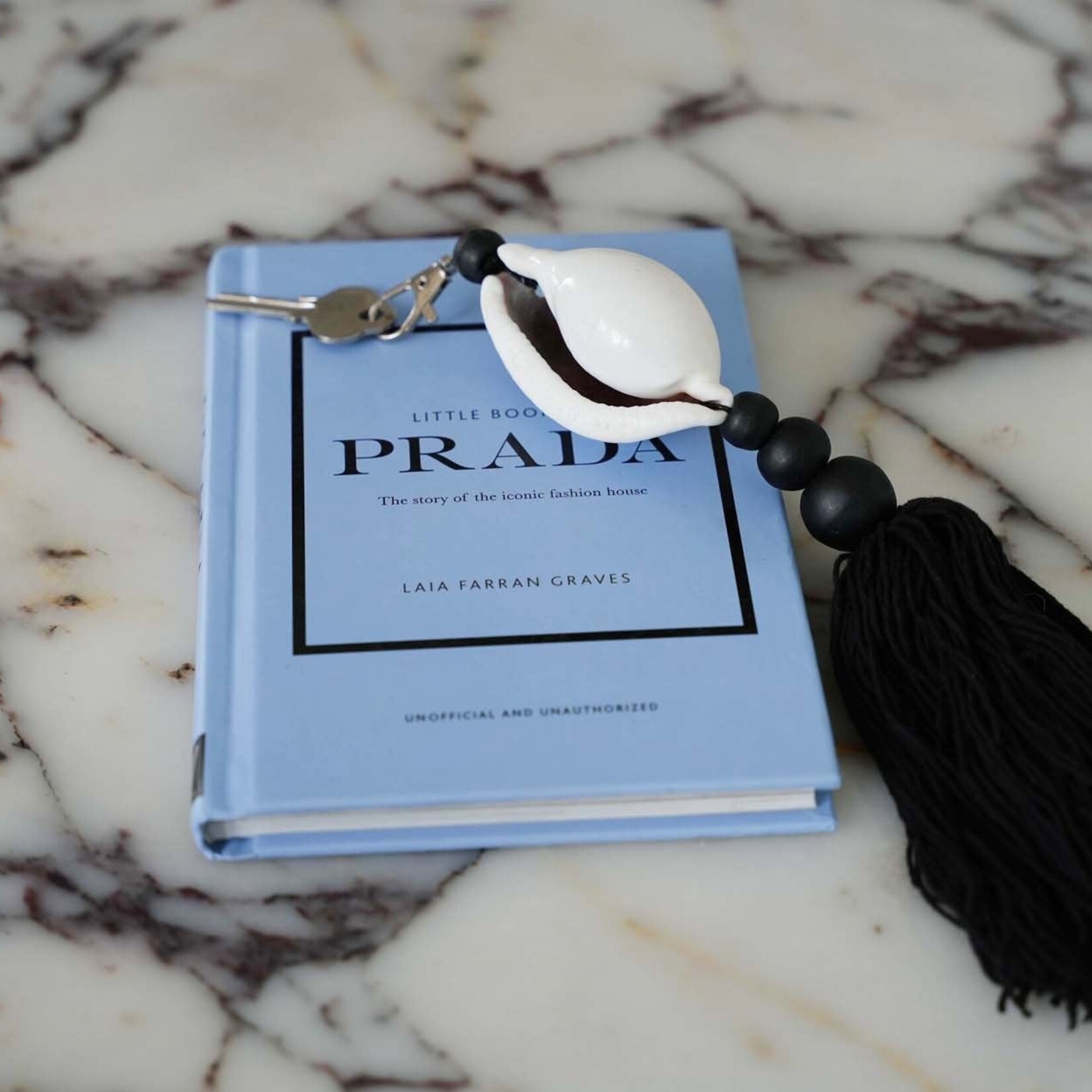 Bazar Bizar Antwerp The Togian Keychain - Black White