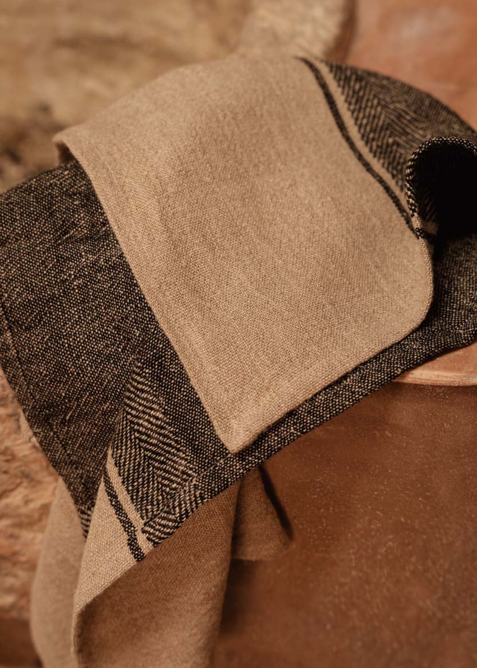 Bazar Bizar Antwerp The Linen Moody Kitchen Towel - Natural Black - 50x70