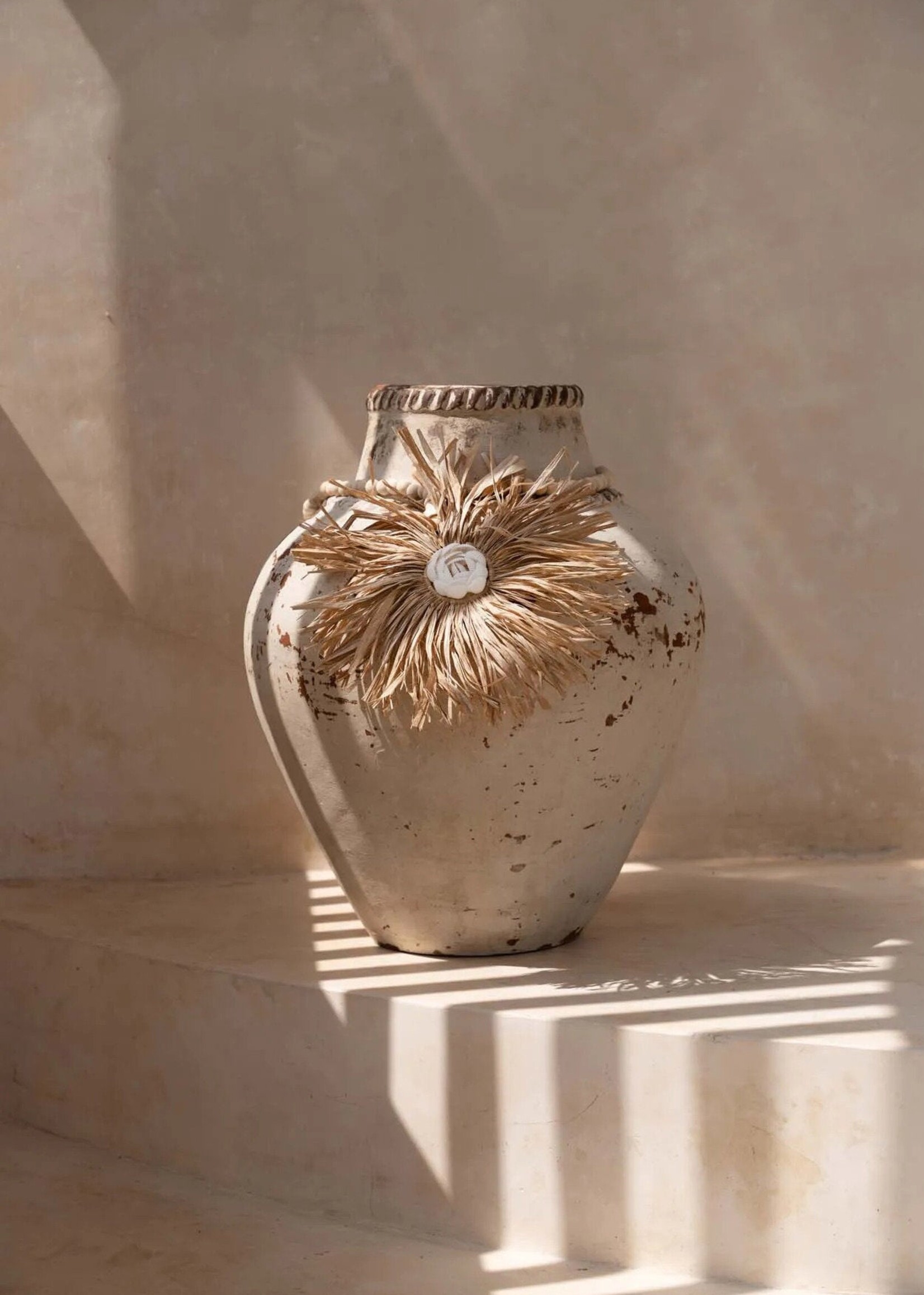 Bazar Bizar Antwerp The Raffia Bunga Tassel - Natural
