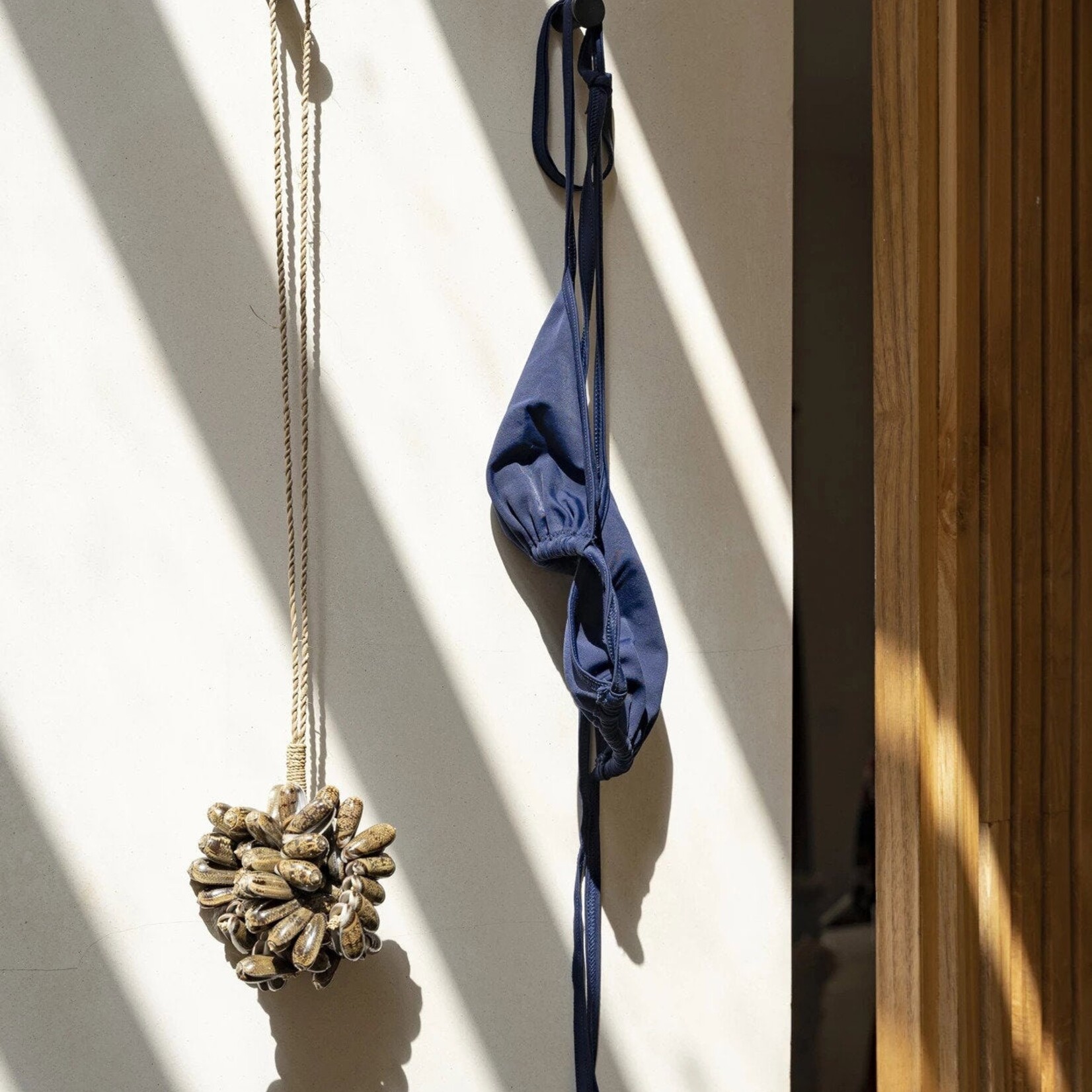 Bazar Bizar Antwerp The Brown Cowrie Shell Tassel