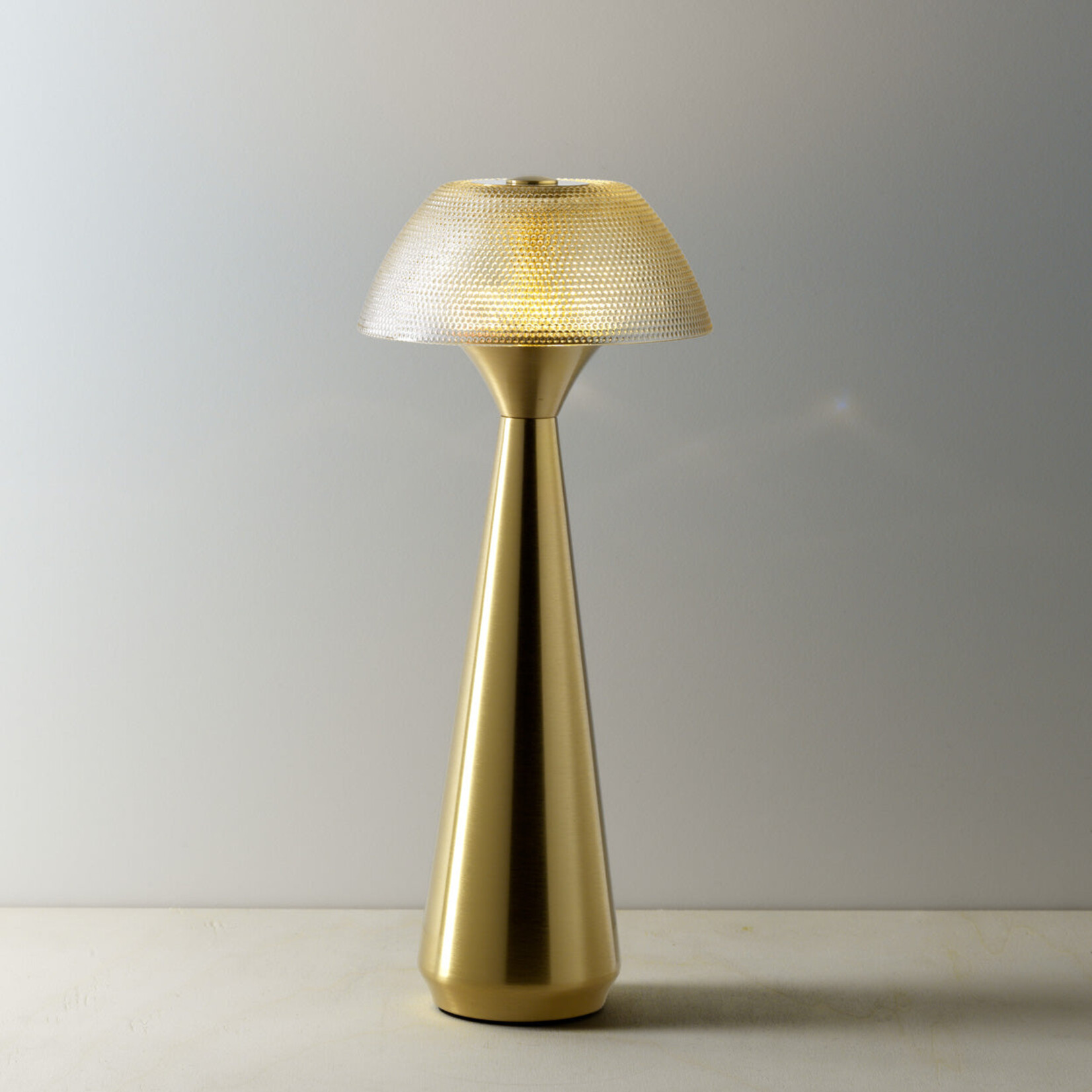 Bazar Bizar Antwerp The Mushlampio Led Table Lamp