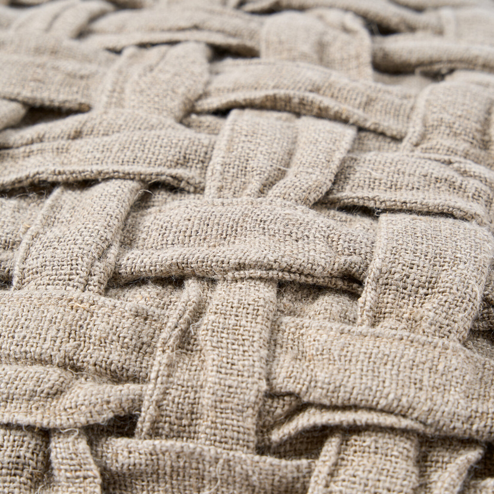 Bazar Bizar Antwerp The Linen Crosier Cushion Cover - Natural